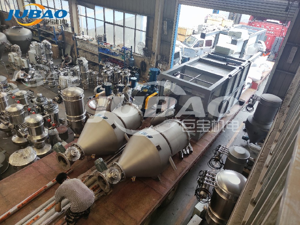 兩臺(tái)噸包投料站、兩臺(tái)真空上料機(jī)、螺旋上料機(jī)等發(fā)貨了