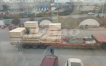 四川自貢姜先生訂購的明星產(chǎn)品-真空上料機(jī)發(fā)貨，注意查收