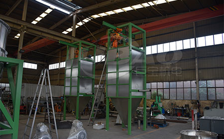 1676883079799106.jpg 噸包投料站.jpg