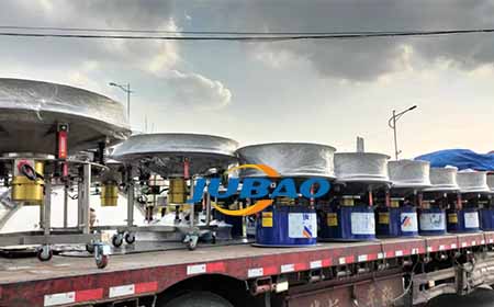 巨寶今日高頻篩、漿液篩發(fā)貨現(xiàn)場