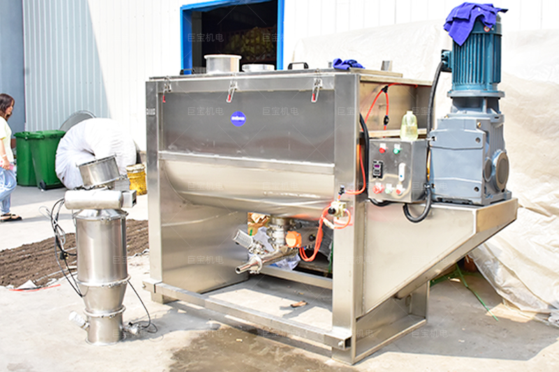 1743993092688099.jpg 螺帶混合機(jī).jpg