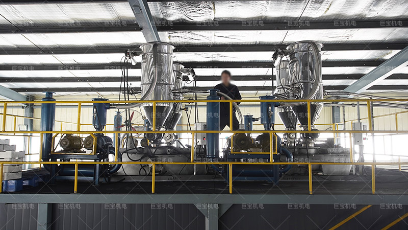 1751873987968846.jpg 上料機(jī)3.jpg